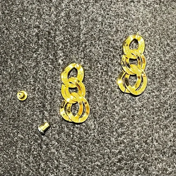 Monet Gold Toned Chain Link Earrings - Picture 5 of 6